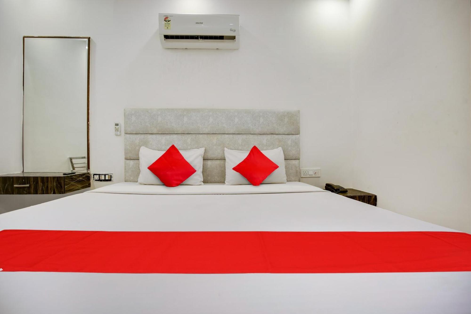 Hotel O Av Continental Zirakpur Ngoại thất bức ảnh