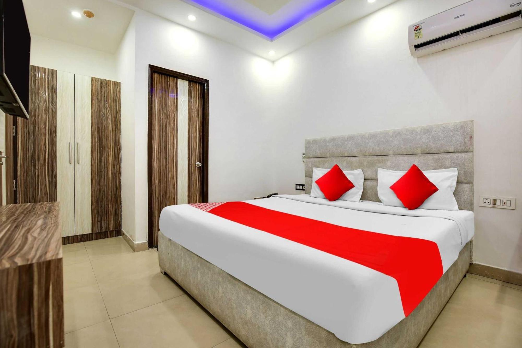 Hotel O Av Continental Zirakpur Ngoại thất bức ảnh