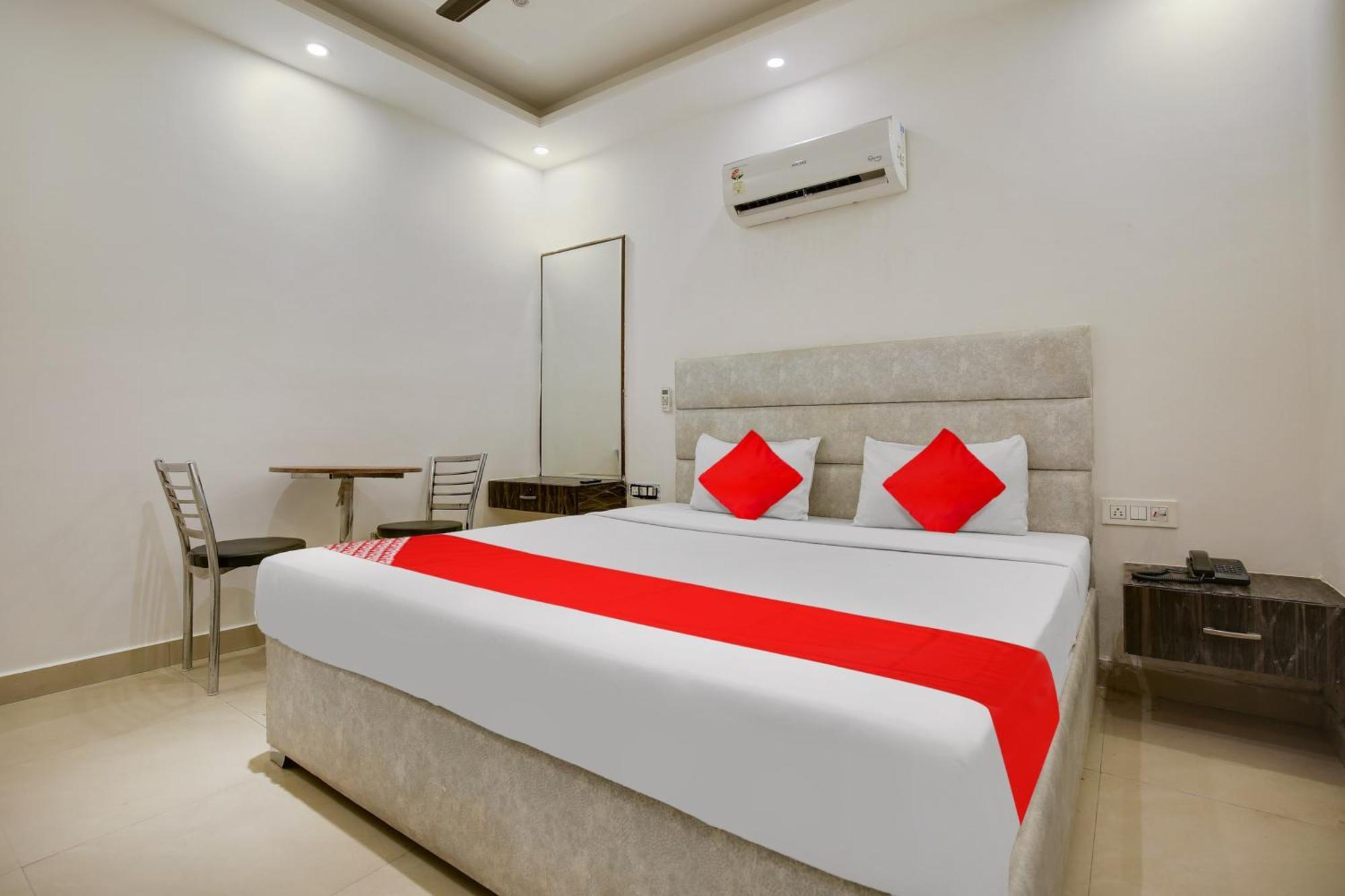 Hotel O Av Continental Zirakpur Ngoại thất bức ảnh
