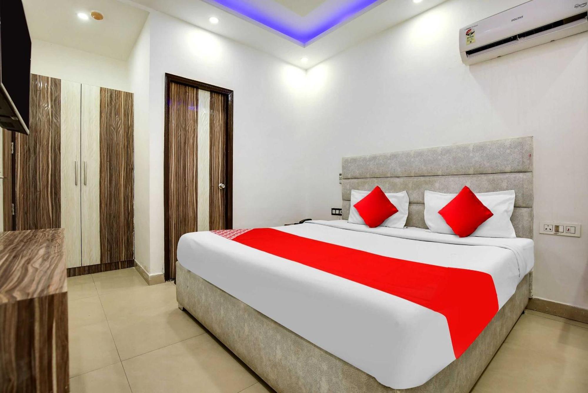 Hotel O Av Continental Zirakpur Ngoại thất bức ảnh