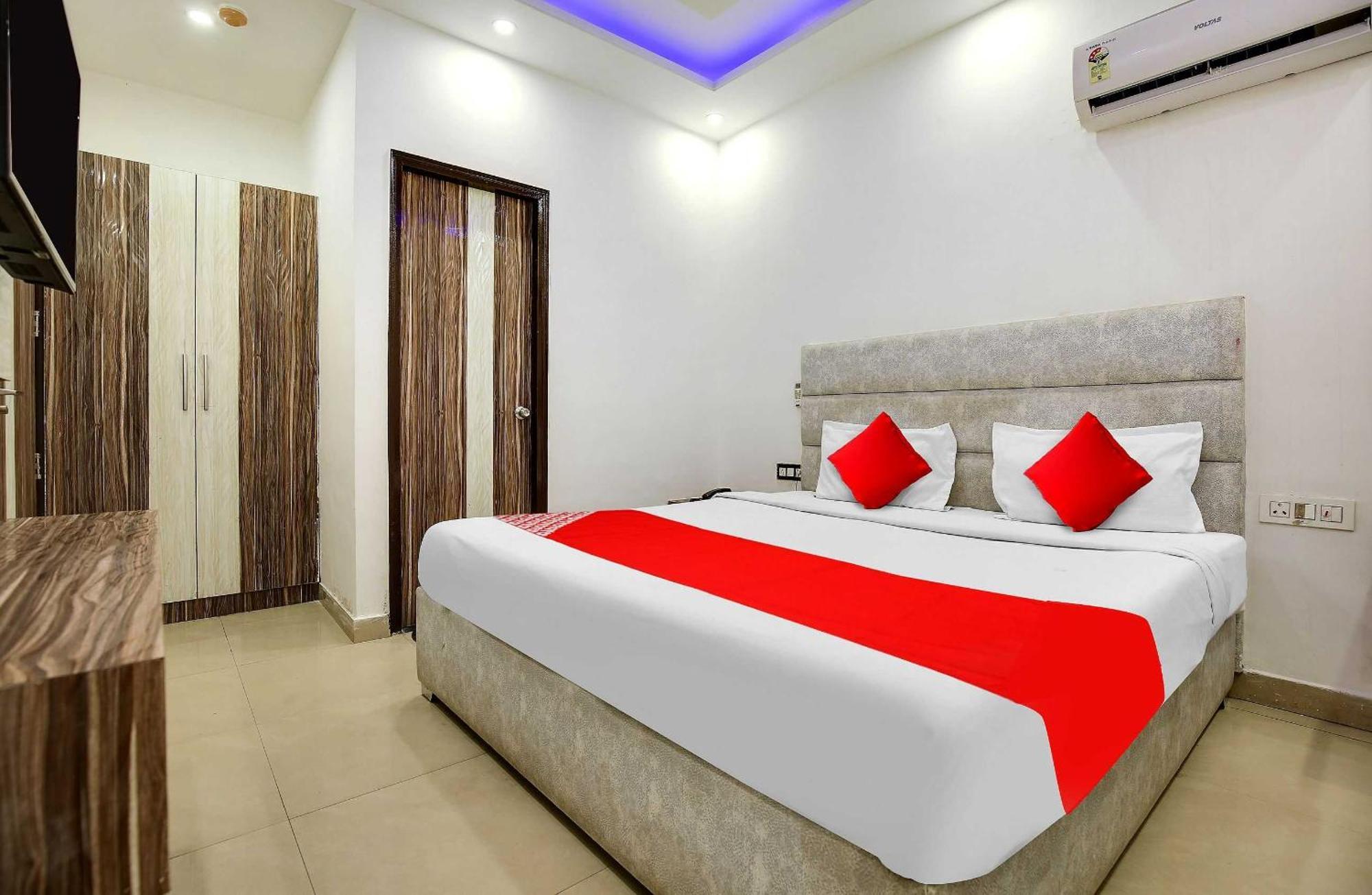 Hotel O Av Continental Zirakpur Ngoại thất bức ảnh